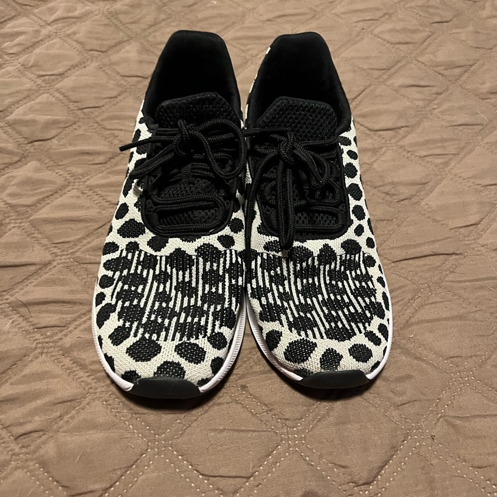 Athletic Works athletic shoes.
